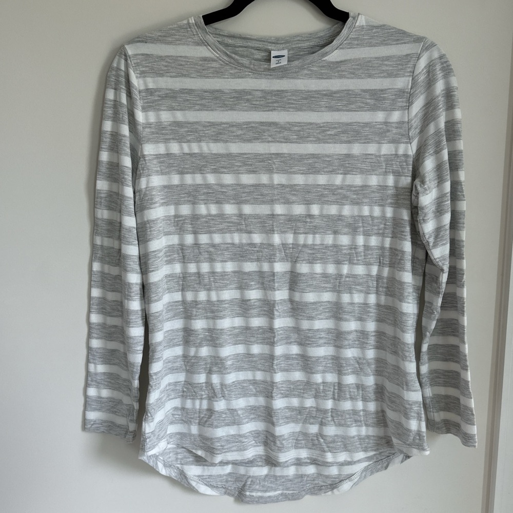 Old Navy Women's Long Sleeve Top - Light Gray and White Stripes